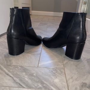 Aqua Women’s Dante pointed Toe leather booties